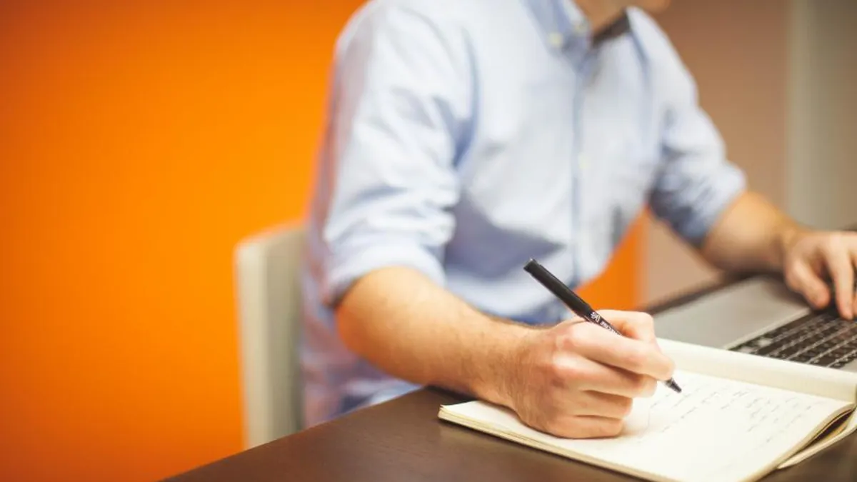 Veteran writing a civilian resume with tips from Dworo.io