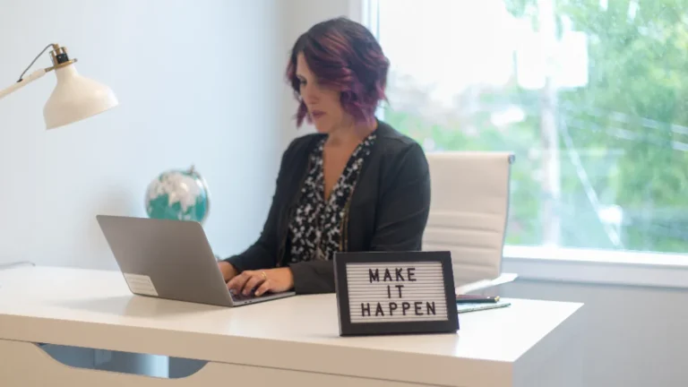 Service member starting a civilian internship through SkillBridge, guide by Dworo.io